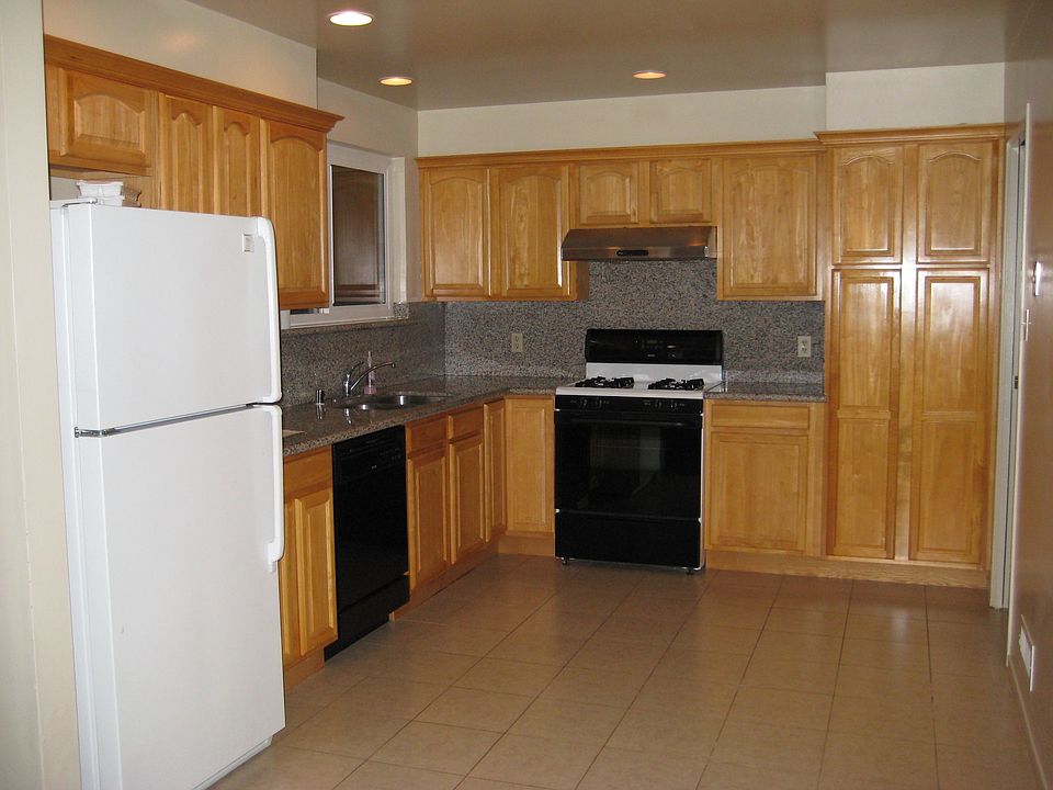 1st image of 95 Eastridge Cir
