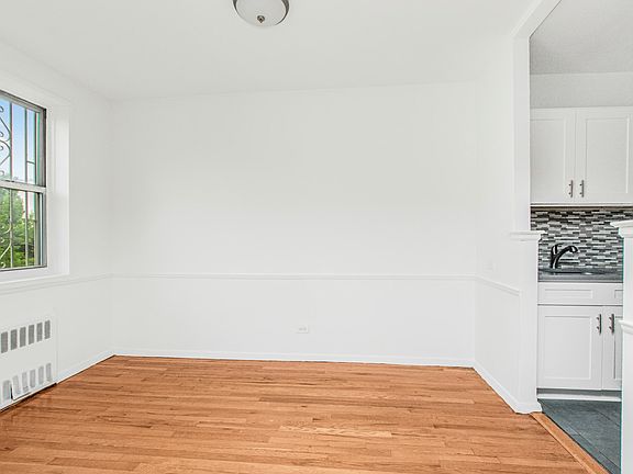 5th image of 3050 Fairfield Ave APT 6J