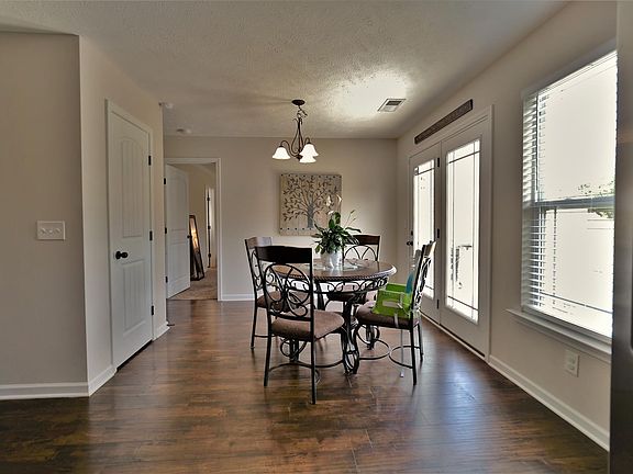 5th image of 1506 Gambill Wood Dr