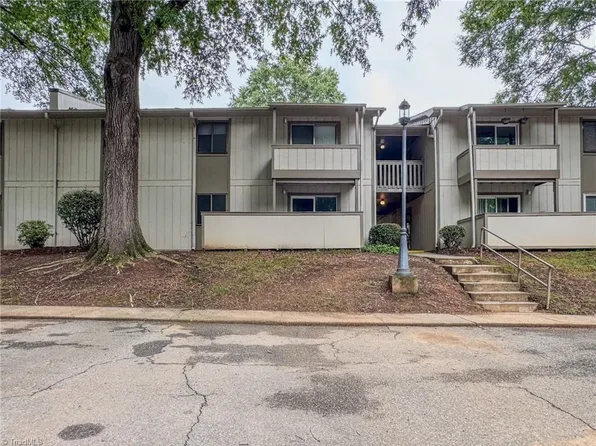 2235 Sunderland Rd APT 98C, Winston Salem, NC 27103