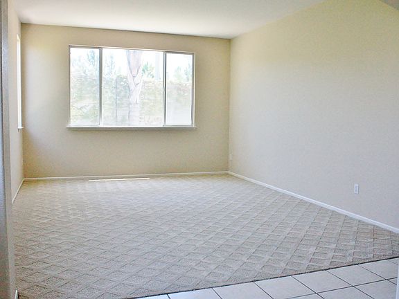 4th image of 38107 Orange Blossom Ln