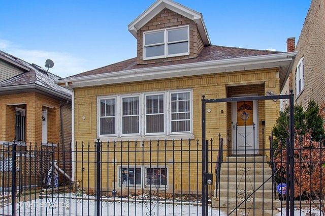 1st image of 3118 N Knox Ave
