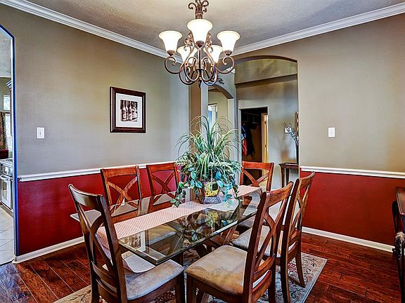 3rd image of 31927 Wildwood Park Ln