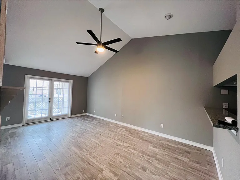 2121 El Paseo St #2204 — Photo 12