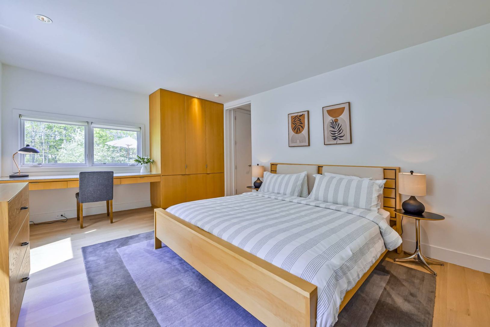 First Floor Guest En-Suite Bedroom