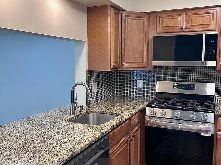 5107A Adelaide Dr — Photo 6