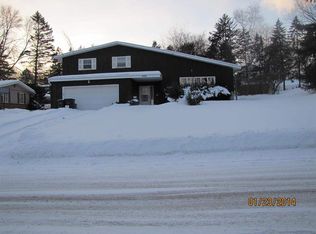 908 Riverview Dr, Stoughton, WI 53589