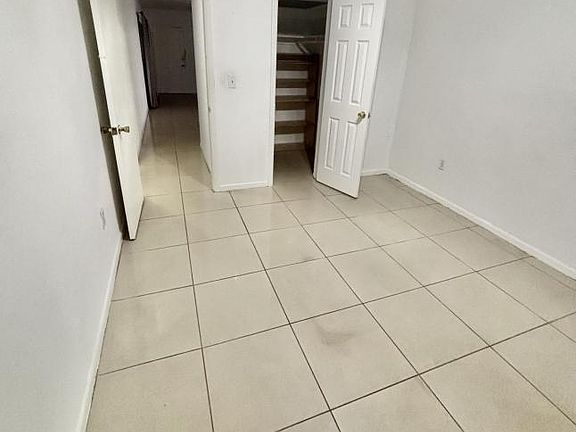 4th image of 400 Navarre Ave