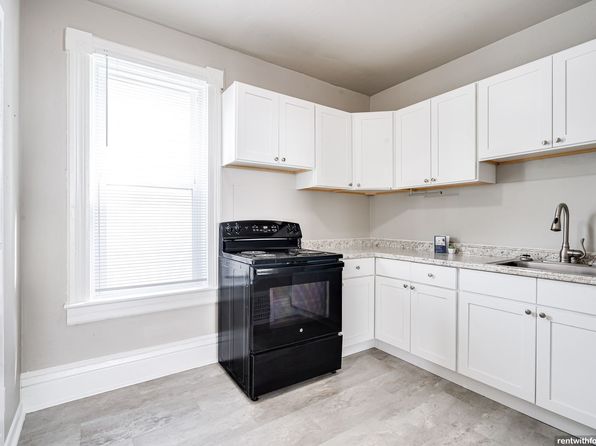 1201 Michigan St #1201