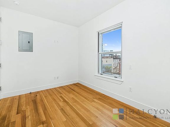 4th image of 81 S 6th St #3