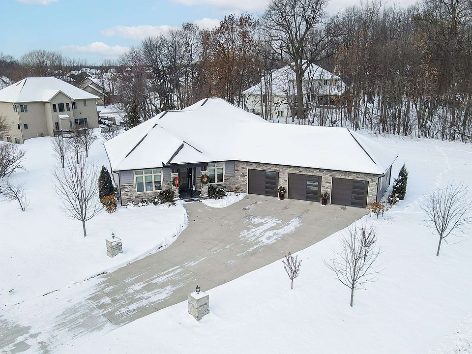 1st image of 900 Woodcrest Heights Dr