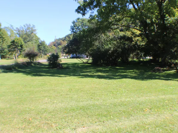 1st Ave, Marlinton, WV 24954