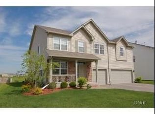 330 Hubbard Cir, Plano, IL 60545