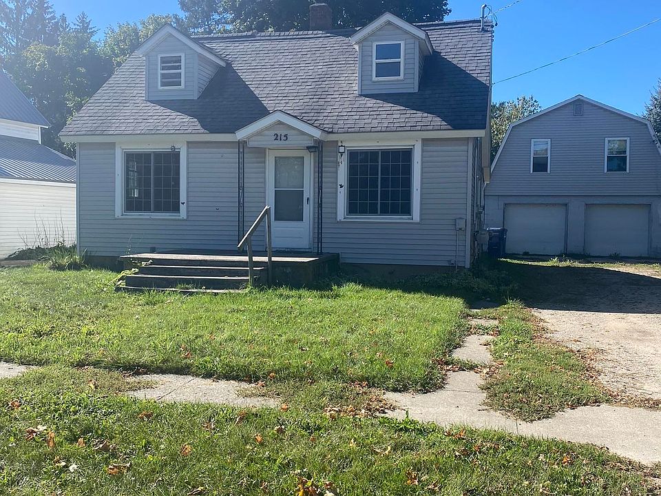 1st image of 215 N Huron St