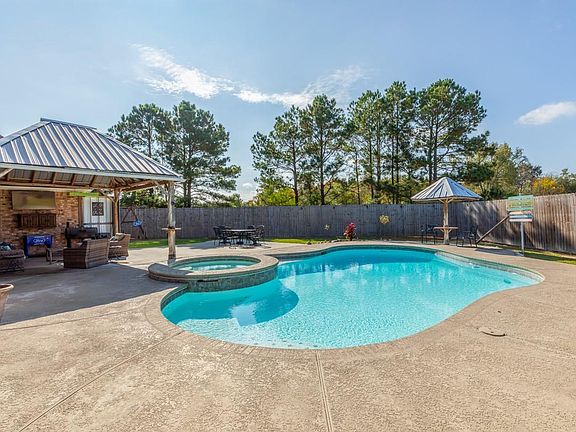 5th image of 665 Winchester Dr