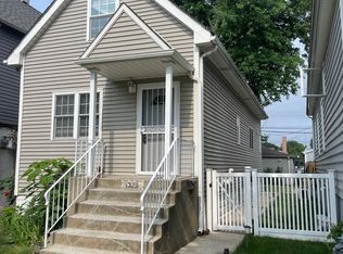 13211 S Houston Ave, Chicago, IL 60633