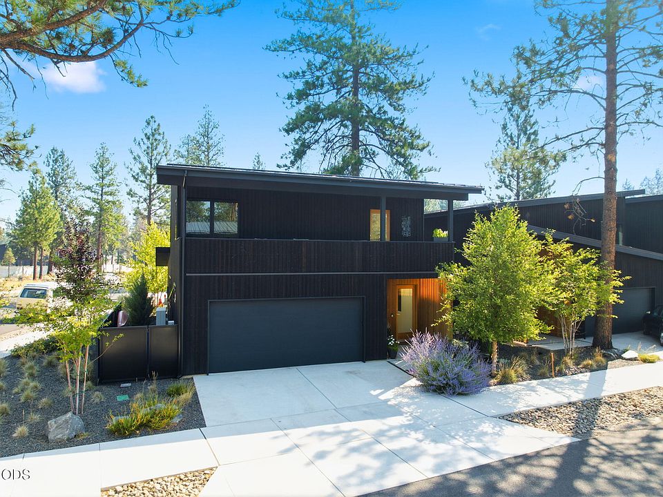 1st image of 632 N Sisters Woodlands Way #20