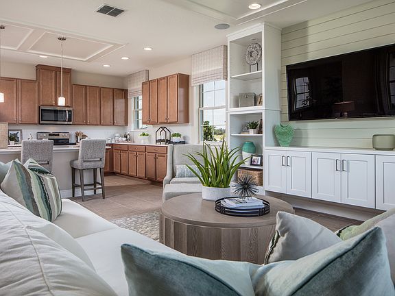 Harbor Isle II Living