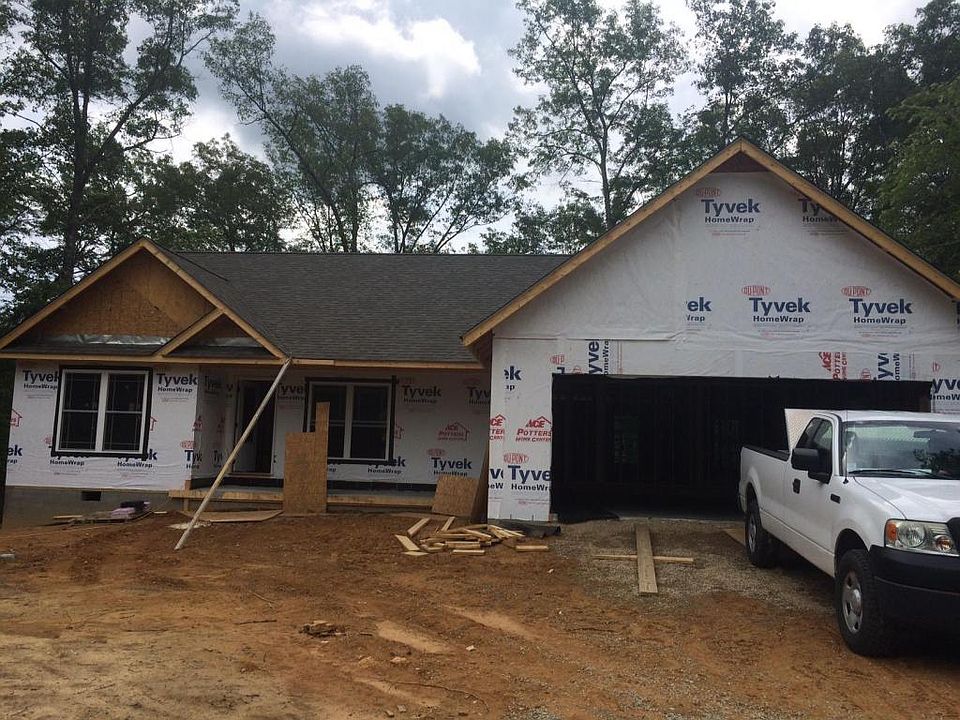 1st image of 135 Beachwood Dr