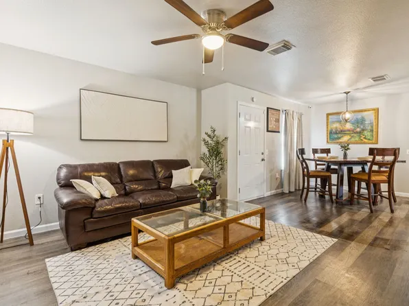 2710 Silkwood St, Dallas, TX 75215