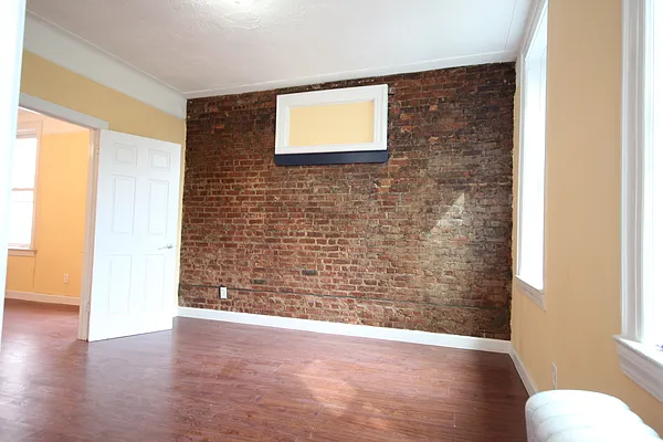 Rented by Nooklyn NYC LLC | media 39