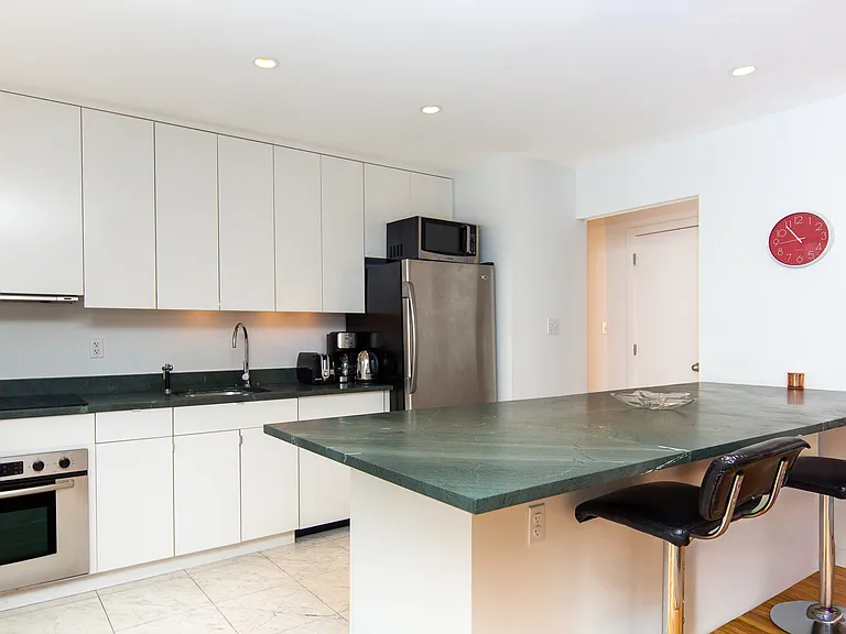 Gardiners Bay Dr — Photo 5