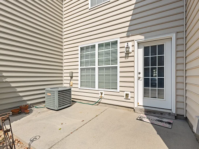 4581 Totteridge Ln — Photo 34