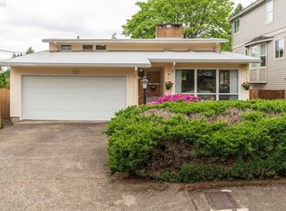 8227 SW 8th Ave, Portland, OR 97219