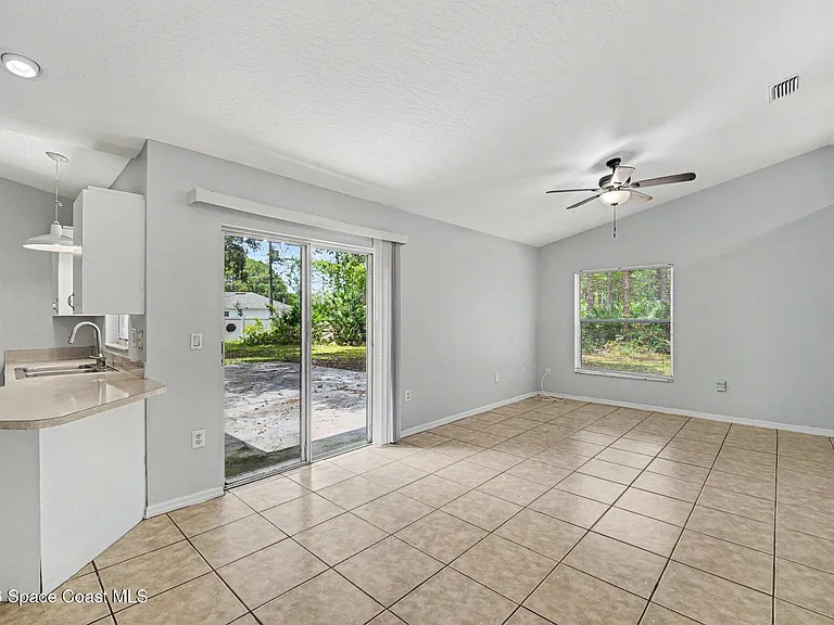 1699 Givens Ct NW — Photo 6