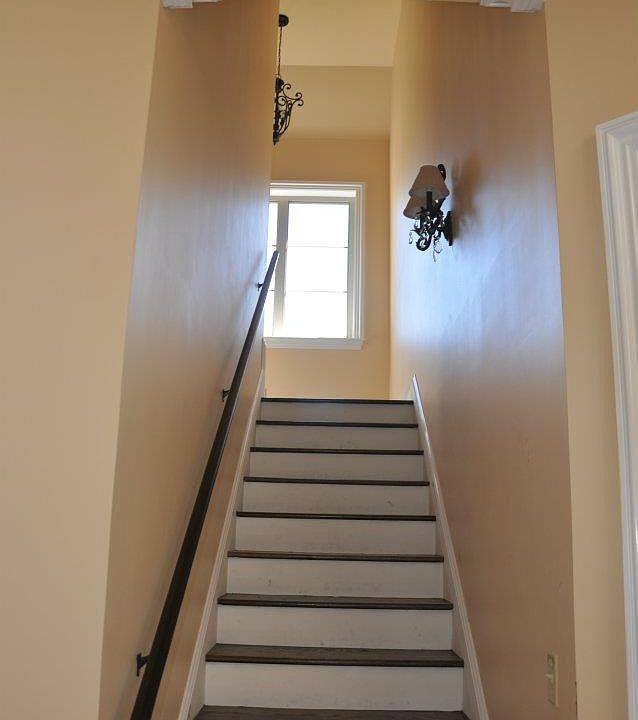 2nd image of 2494 Castille Pl