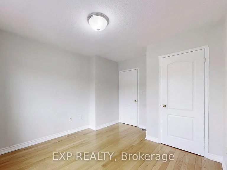 8 Hacienda Dr — Photo 25