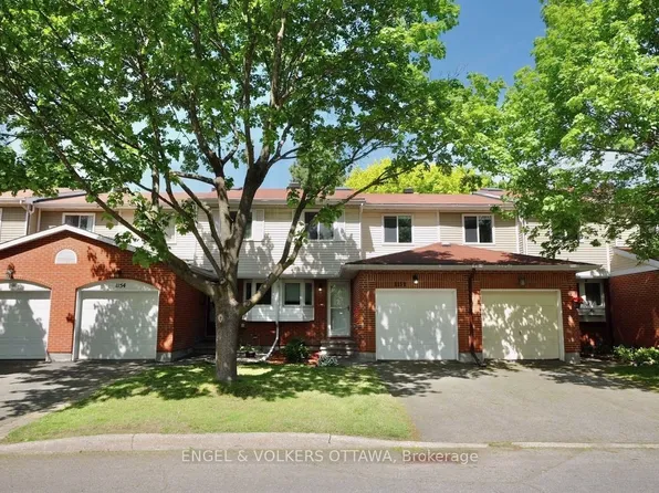 1152 Des Forets Ave, Ottawa, ON K1C 5K6