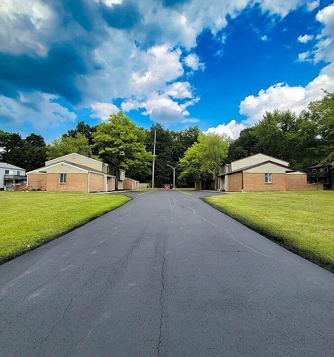 1st image of 888 S Spring Rd