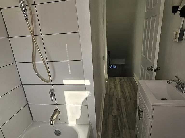 225 N Penn St — Photo 14