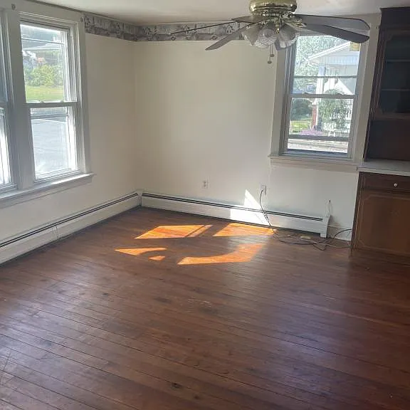 223 Linden Ave — Photo 5