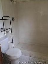 5th image of 909 N F St APT 2