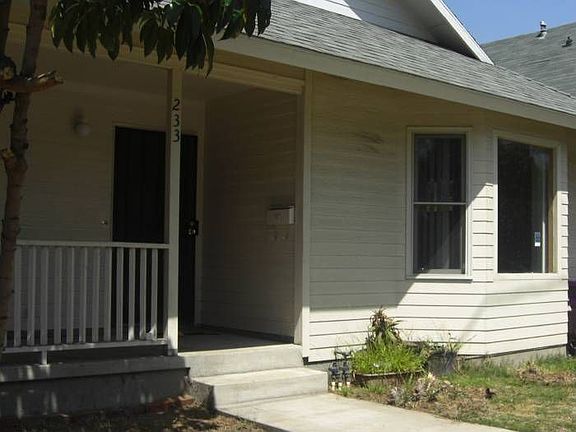 233 W. 7th Exterior 2