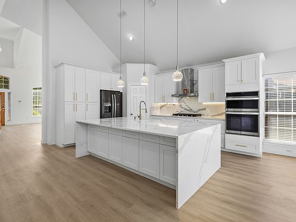 5th image of 4227 Adam Dr