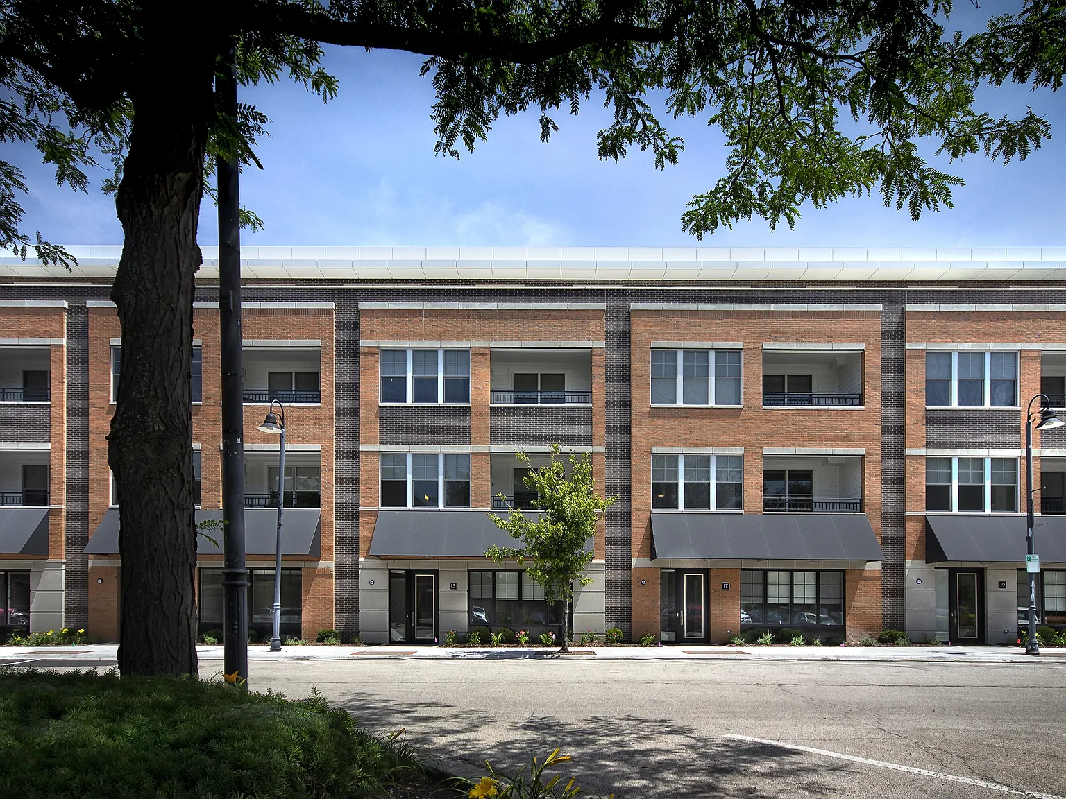 HIGHPOINT Clarendon Hills — Photo 4