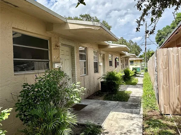 2315 Farragut Street, Hollywood, FL 33020