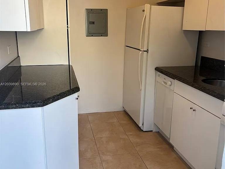 719 NE 16th Ave #719B — Photo 21