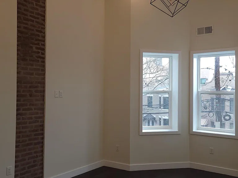 431 Gregory Ave #2 — Photo 4