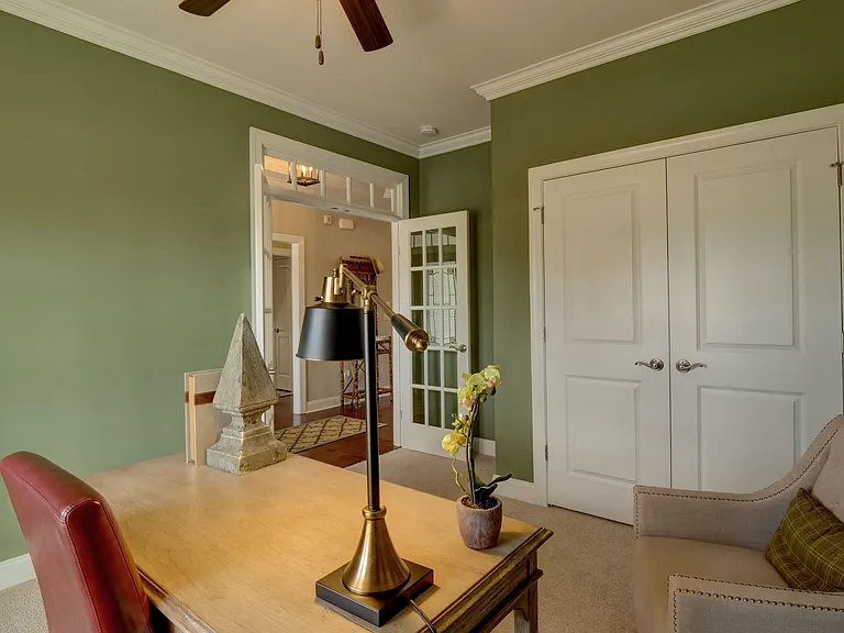 2620 Leader Cir — Photo 17