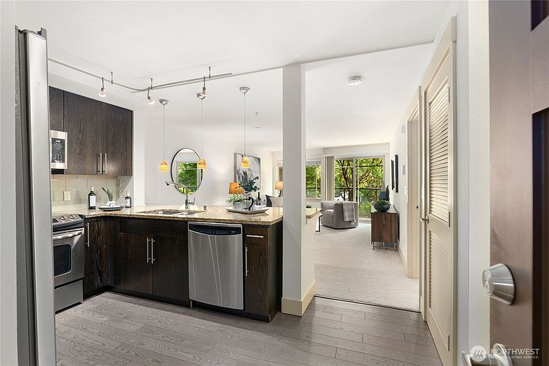 4th image of 511 100th Avenue NE #109