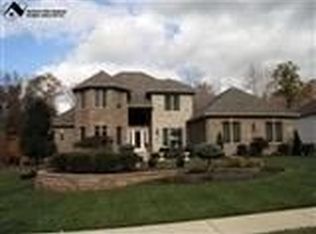 9376 Chesapeake Dr, North Royalton, OH 44133