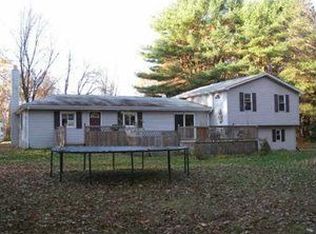 973 Sunset Dr, Jamestown, PA 16134