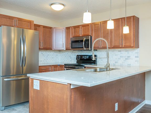 5th image of 4837 86th St APT 27