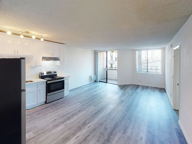 5th Street Apartments — Photo 20