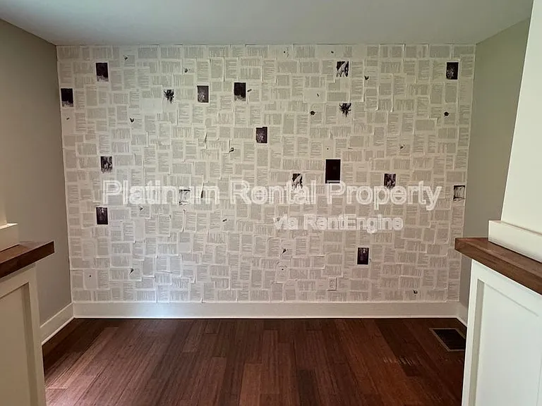 381 Lynne Cir — Photo 8
