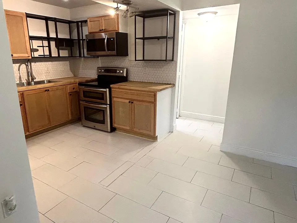 4115 S Semoran Blvd #16
